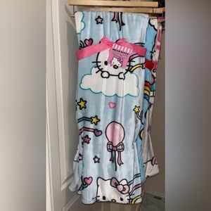 Hello kitty throw blanket